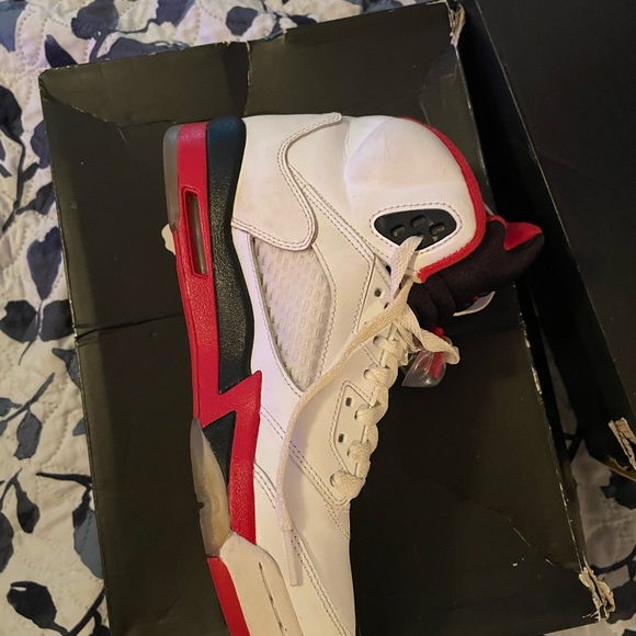 Barely worn/ make a offer - Picture 2 of 2